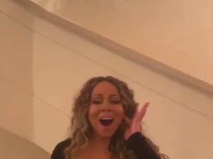 Bukan Dengan Tendangan, Ini bottlecapchallenge Versi Mariah Carey