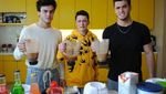 Yuk Intip Pose Menggemaskan Noah Scnapp Saat Makan Ini