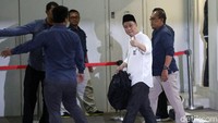 Syafruddin keluar rutan KPK pukul 19.55 WIB.