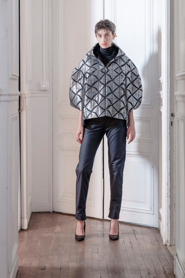 Koleksi fall winter 2019 dari desainer Didit Hediprasetyo yang ditampilkan di situs Vogue Prancis. Foto: dok. Didit Hediprasetyo.