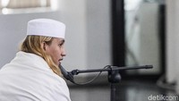 Majelis hakim menjatuhkan vonis tahun tiga tahun penjara kepada habib Bahar bin Smith. Hakim menyatakan terdakwa Bahar terbukti melakukan penganiayaan terhadap dua remaja. ANTARA FOTO/M Agung Rajasa.