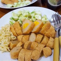 Ke Cikini Jangan Lupa Jajan Nasi Uduk hingga Pempek Enak di 5 Kedai Legendaris Ini