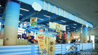 Terdapat wahana permainan anak juga loh di lantai dua (Randy/detikcom)  