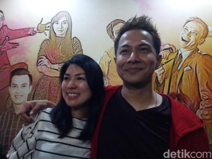 Move On dari Perceraian, Delon Thamrin Makin Nyaman dengan Aida