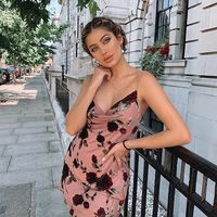 Model Cantik Foto Berbikini saat Hamil 7 Bulan, Perut Ratanya Bikin Takjub