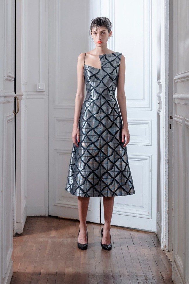 Koleksi fall winter 2019 dari desainer Didit Hediprasetyo yang ditampilkan di situs Vogue Prancis. Foto: dok. Didit Hediprasetyo.