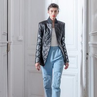 Koleksi fall winter 2019 dari desainer Didit Hediprasetyo yang ditampilkan di situs Vogue Prancis. Foto: dok. Didit Hediprasetyo.