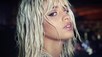 Banyak yang memuji penampilan baru Camila meskipun ternyata itu hanyalah untuk keperluan syuting video klipnya bersama Mark Ronson yang bertajuk Find You Again. Dok. Instagram