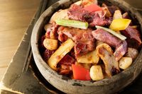 Jepang Punya Donburi hingga Kamameshi, 5 Olahan Nasi yang Pulen Gurih