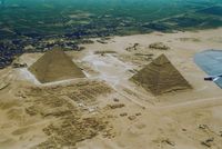 Piramida Giza yang Ternoda 