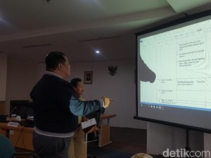 Kembali ke Laptop! Rapat Pansus Finalisasi Tatib Wagub DKI Dimulai