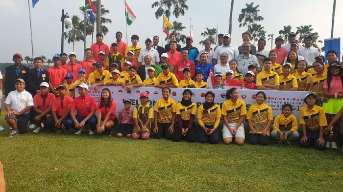 Kemenpora dan PAGI gelar turnamen golf junior yang diikuti 14 negara (dok.Kemenpora) Kemenpora dan PAGI gelar turnamen golf junior yang diikuti 14 negara (dok.Kemenpora)