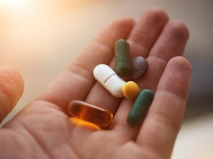 Rekomendasi Vitamin dari Dokter Paru untuk Pasien Omicron Isolasi Mandiri