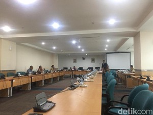 Duh! Rapat Finalisasi Tatib Wagub DKI Diskors karena Tak Ada Laptop