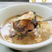 Ke Cikini Jangan Lupa Jajan Nasi Uduk hingga Pempek Enak di 5 Kedai Legendaris Ini