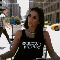 Produk-produkku difitur di GQ dan Tatler. Aku diundang ke acara hadiah selebriti Oscar. Lalu aku tersadar, aku tidak ingin menjual produk, kata penulis buku F***ing Do It itu dilansir Dailymail.Foto: Instagram @mumprenoor