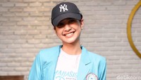 Mikha Tambayong menyebut Deva Mahendra adalah salah satu sosok yang terus memberikan dukungan untuknya. Foto: Noel/detikFoto
