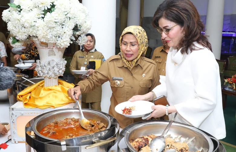 Sup Ikan, Jamuan Khas Serang yang Pikat Bupati Minahasa Selatan Sup Ikan, Jamuan Khas Serang yang Pikat Bupati Minahasa Selatan