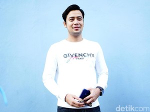 Kriss Hatta Keukeuh Ngaku Punya Asmara dengan Hana Hanifah