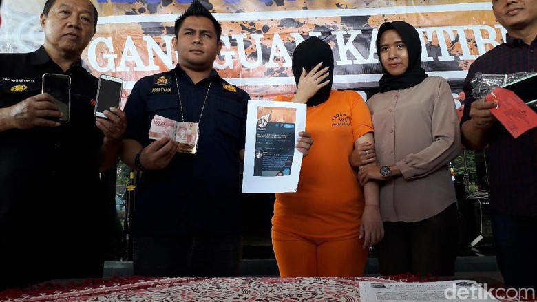 Terciduk! Prostitusi Online di Sleman, Muncikarinya Mahasiswi Terciduk! Prostitusi Online di Sleman, Muncikarinya Mahasiswi