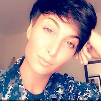 Selama empat tahun, Zahra bergabung dengan Angkatan Laut Amerika Serikat. Foto: Instagram/@zahraelise