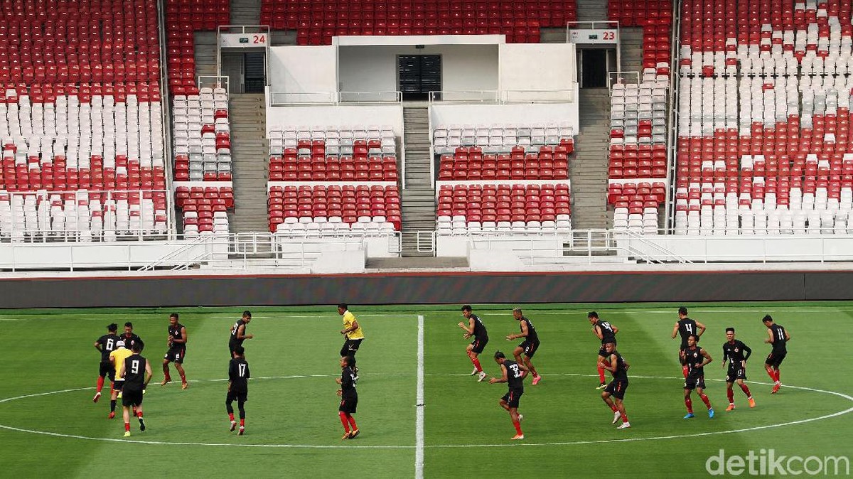 Persija Jakarta berlatih di SUGBK menjelang duel dengan Persib Bandung. (Rifkianto Nugroho/detikSport)