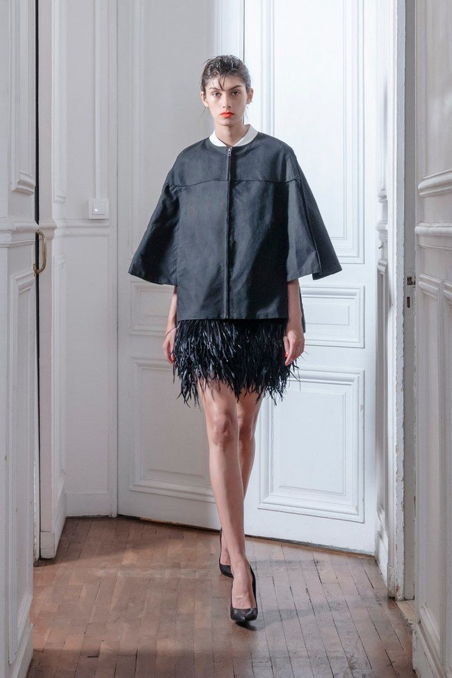 Koleksi fall winter 2019 dari desainer Didit Hediprasetyo yang ditampilkan di situs Vogue Prancis. Foto: dok. Didit Hediprasetyo.