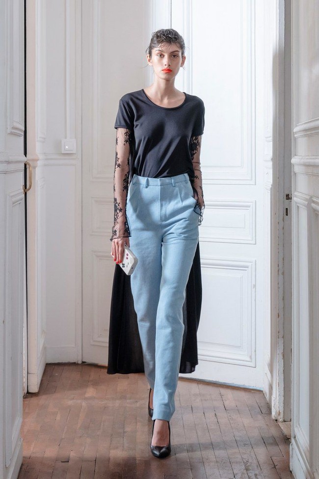 Koleksi fall winter 2019 dari desainer Didit Hediprasetyo yang ditampilkan di situs Vogue Prancis. Foto: dok. Didit Hediprasetyo.