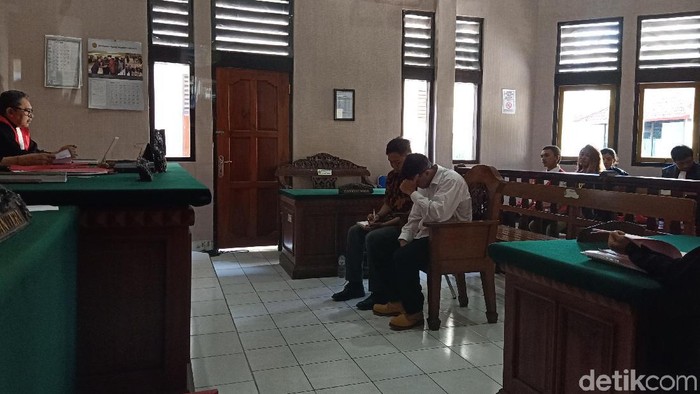 WN Aljazair Pencuri Kamera Turis Jerman di Bali Divonis 9 Bulan Bui