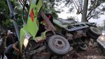 Kecelakaan Truk di Kemayoran, Sopir Terjepit