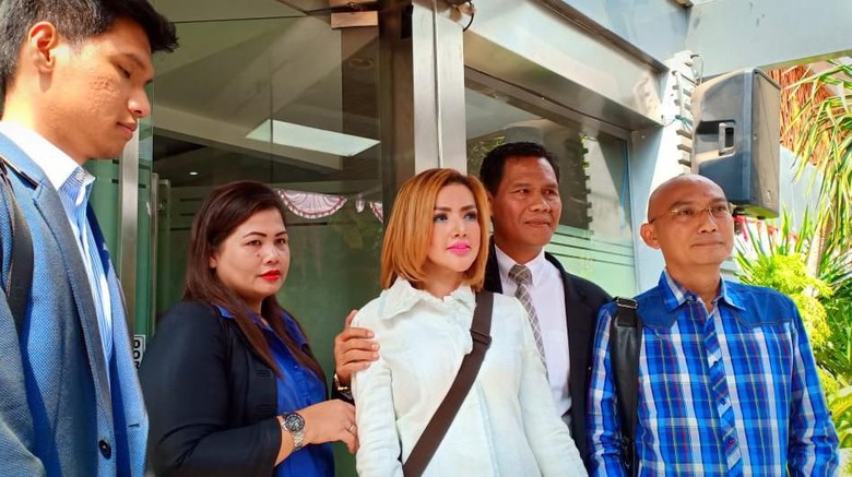 Sambil Terisak, Barbie Kumalasari Nyesel Galih Dibui Gara-gara Ikan Asin Sambil Terisak, Barbie Kumalasari Nyesel Galih Dibui Gara-gara Ikan Asin