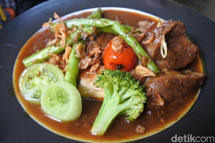 Sop Sapi Anak Abah Sluurp Gurih Segar Sop Daging Dan Iga Sambal Pucung