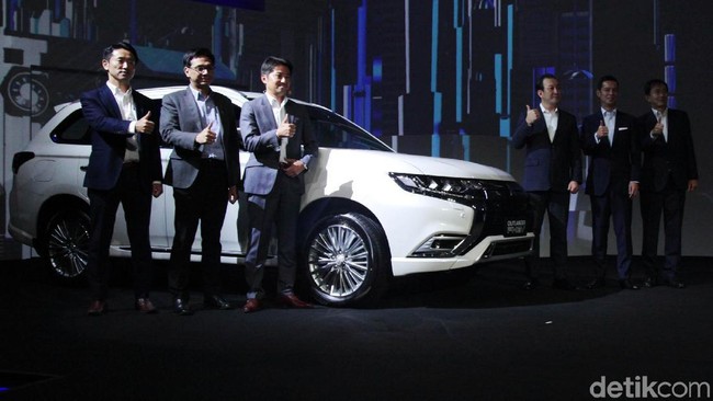Dibanderol Rp 1 Miliaran, Ini Teknologi Ditawarkan Outlander PHEV