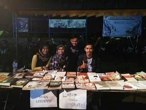 Membangun Minat Baca Bersama Komunitas Pecandu Buku Bandung
