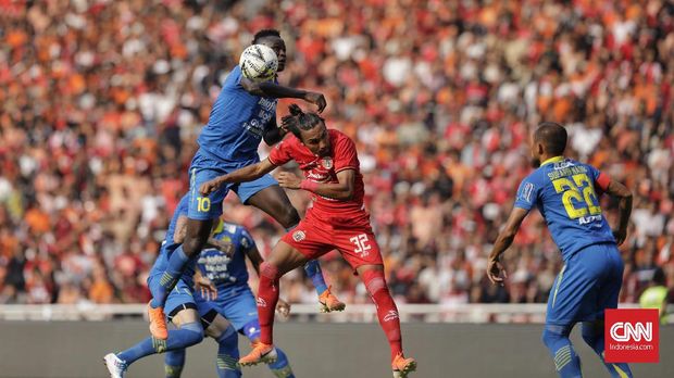 Rohit Chand blunder di menit-menit akhir laga Persija vs Persib.