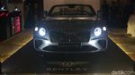 Bentley Continental GT Atap Terbuka Meluncur di Jakarta