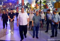 Chairul Tanjung meninjau Trans Studio Cibubur (Grandys/detikcom)