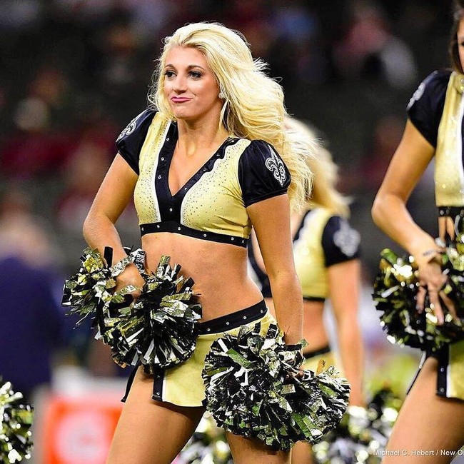  Bailey Davis jadi perhatian sejak dirinya mengklaim telah dipecat jadi cheerleader di tim New Orleans Saints karena posting foto-foto seksi.  Foto: Instagram @jacalynbailey