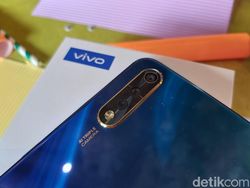 Unboxing S1, vivo Series S Perdana di Indonesia