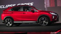 Sementara Eclipse Cross diperkenalkan sejak 2017 pada ajang Geneva Motor Show. Model ini berjenis crossover dan nama Eclipse berasal dari model coupe khusus MMC yang dijual di AS sejak 1989.