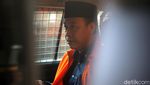 Gaya Anggota DPRD Lampung Tengah Usai Diperiksa KPK