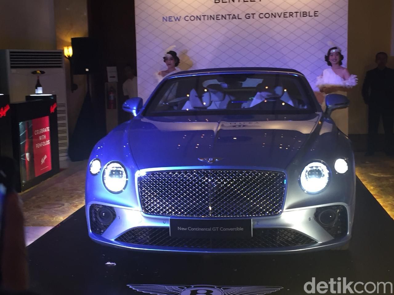 Bentley Continental GT Convertible Mengaspal di Jakarta