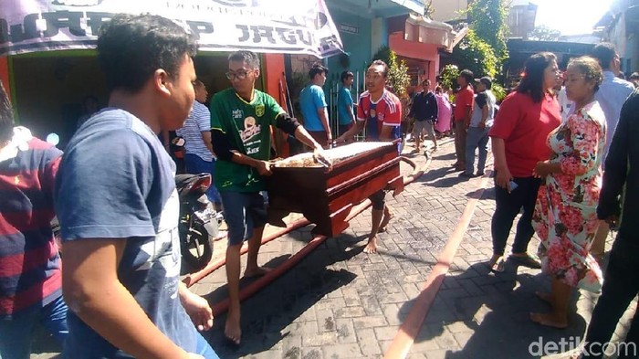 Korban Kebakaran di Permukiman Bubutan Ditampung di Kampung Ilmu