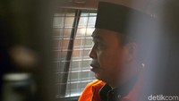 Selain Zainudin, KPK juga menetapkan tiga anggota DPRD Lampung Tengah, yaitu Achmad Junaidi, Bunyana, dan Raden Zugiri, sebagai tersangka kasus dugaan korupsi. Mereka diduga menerima suap terkait persetujuan pinjaman daerah dan pengesahan APBD dan APBDP. Keempatnya juga sudah ditahan KPK.