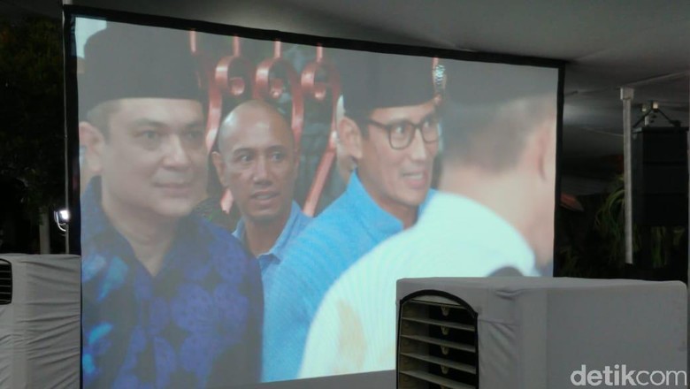 Sandiaga Hadiri Tahlilan 40 Hari Ani Yudhoyono di Cikeas Sandiaga Hadiri Tahlilan 40 Hari Ani Yudhoyono di Cikeas