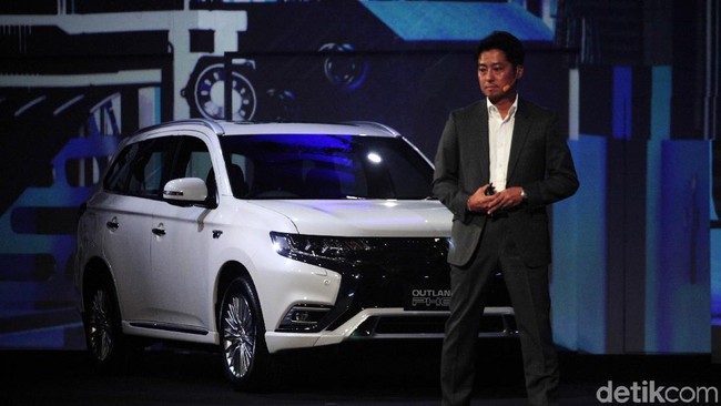 Dibanderol Rp 1 Miliaran, Ini Teknologi Ditawarkan Outlander PHEV