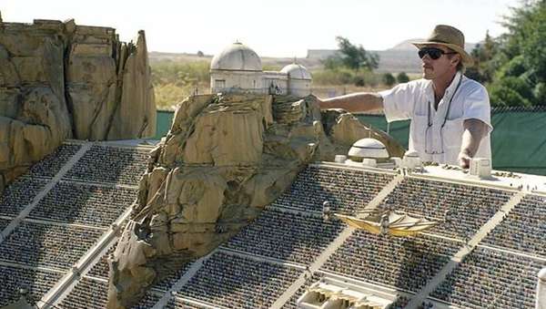 Menguak Sihir Film-film Hollywood Menguak Sihir Film-film Hollywood