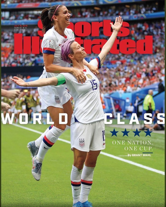 Sosok Megan sendiri cukup kontroversial. Beberapa tahun belakangan, sikap wanita 34 tahun tersebut sering jadi perbincangan, mulai dari karena selebrasi berlebihan, berlutut hingga menolak menaruh telapak tangan di dada saat pemutaran lagu nasional, menolak datang ke Gedung Putih jika diundang, dan lainnya. Namun Megan paling lantang menyuarakan kesetaraan gaji antara pemain bola pria dan wanita. Foto: Instagram @mrapinoe