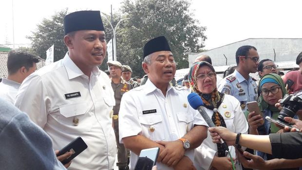 Wali Kota Bekasi Rahmat Effendi meresmikan gedung baru Kantor Imigrasi Kelas II Bekasi.