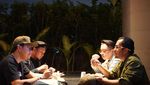 Penggemar Berat Kafein, Intip Gaya Ngopi Ustaz Gaul Hanan Attaki